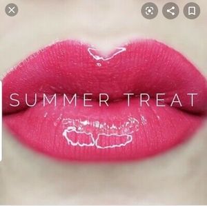 Brand new Senegence Summer Treat
